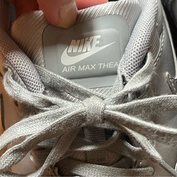 Women's Nike Air Max Thea Metallic Silver Chrome Sneaker Size 7 - Picture 4 of 16